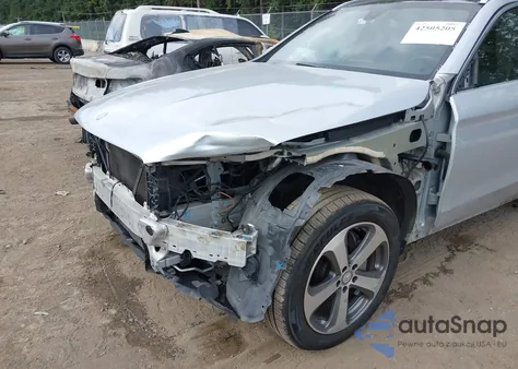 2017 Mercedes-Benz Glc 300 4Matic z USA, uszkodzony, nr VIN WDC0G4KB3HF145327